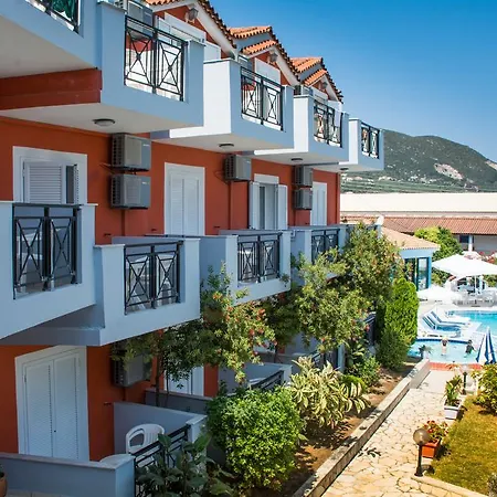 Avra Aparthotel 2*